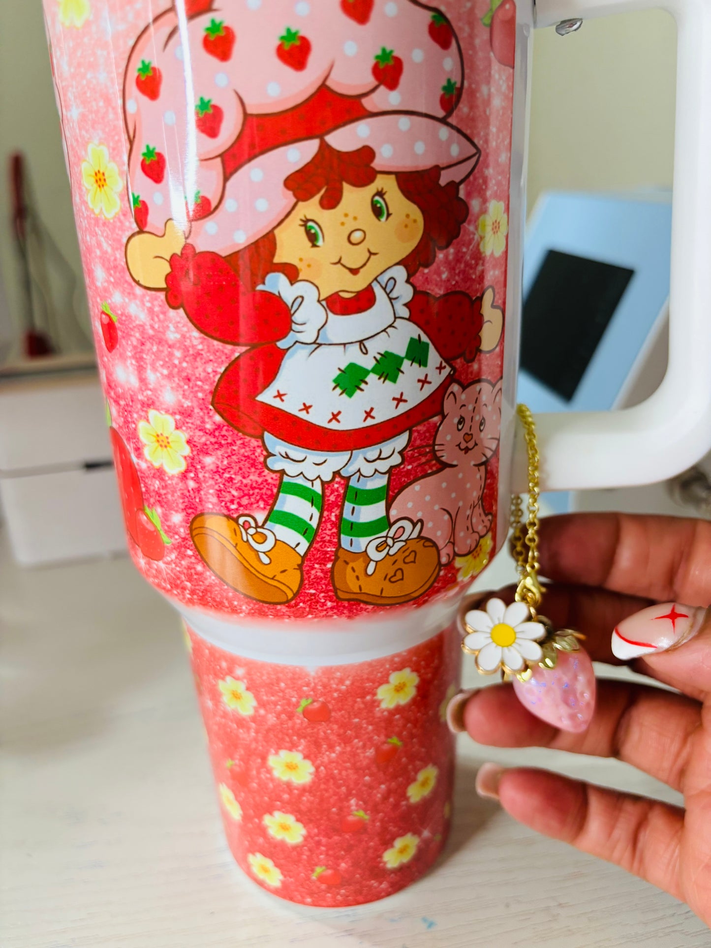 Strawberry shortcake w/accessories add on 40oz tumbler