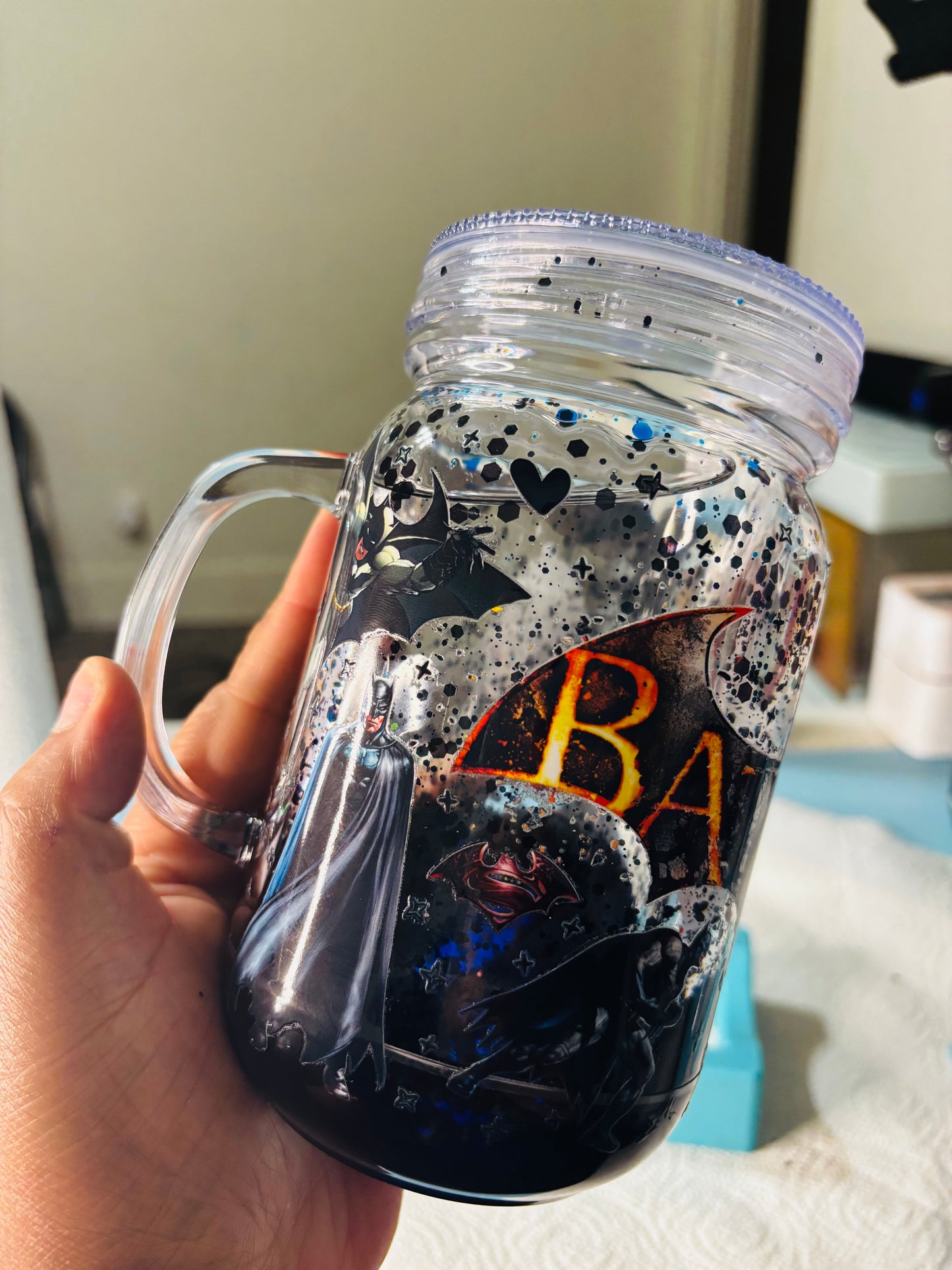 Batman 20oz snow globe mug