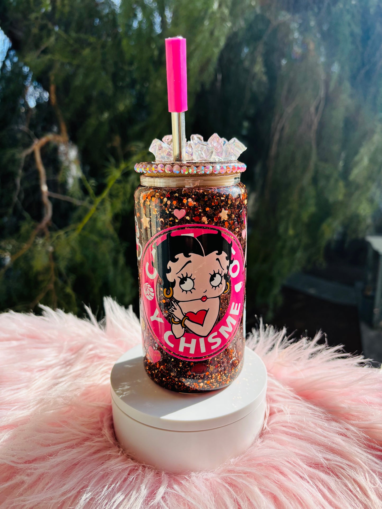 Cafecito y chisme snowglobe cup