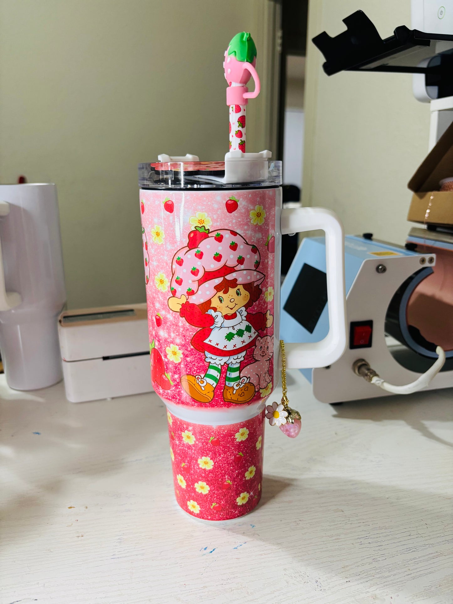 Strawberry shortcake w/accessories add on 40oz tumbler