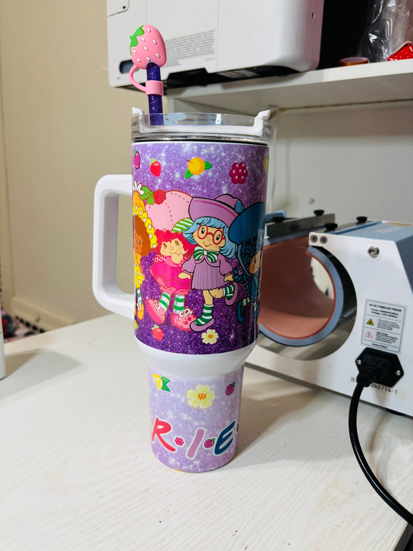 Strawberry and friends 40oz tumbler