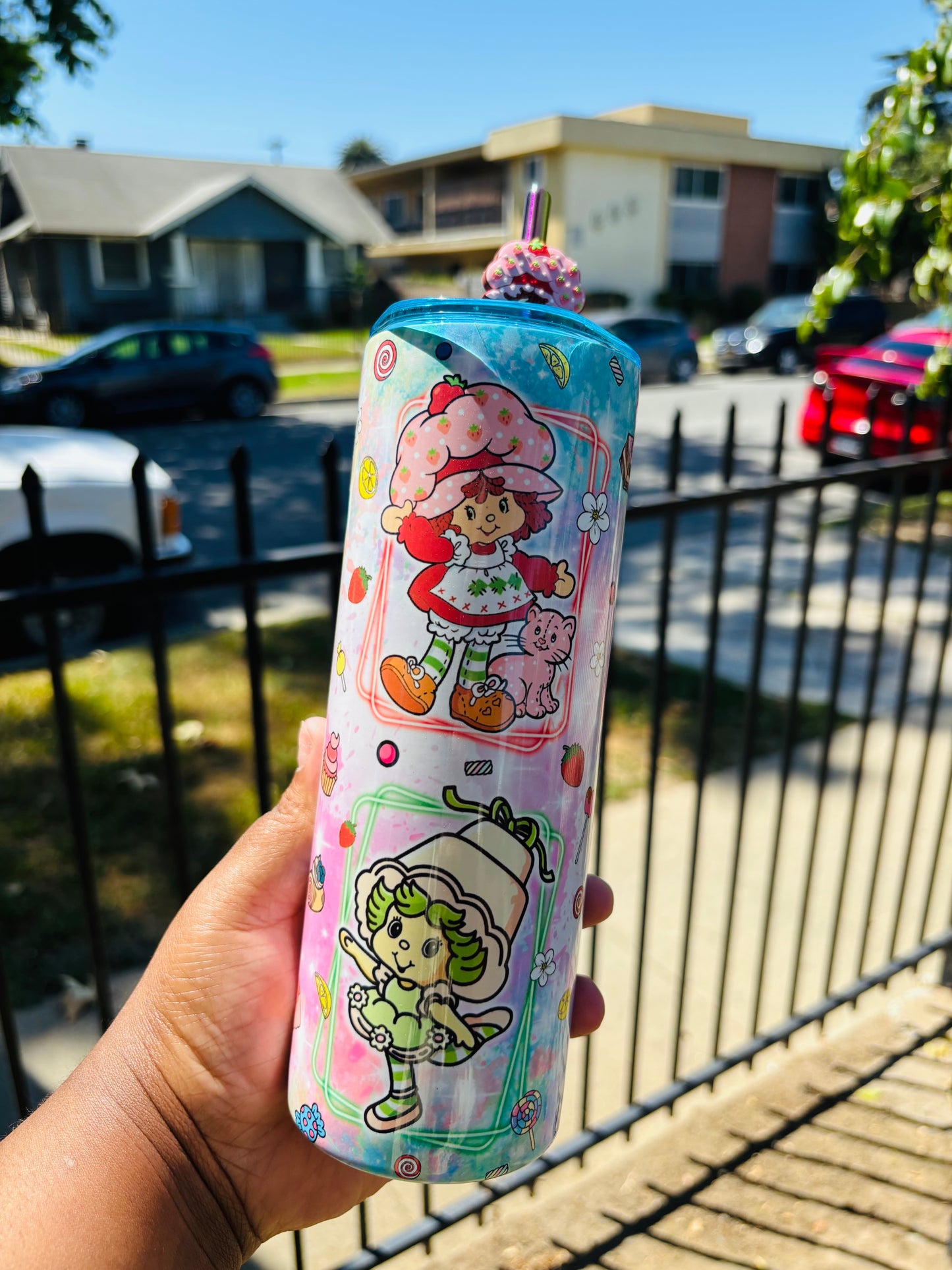 Strawberry friends w/ frames 20oz tumbler