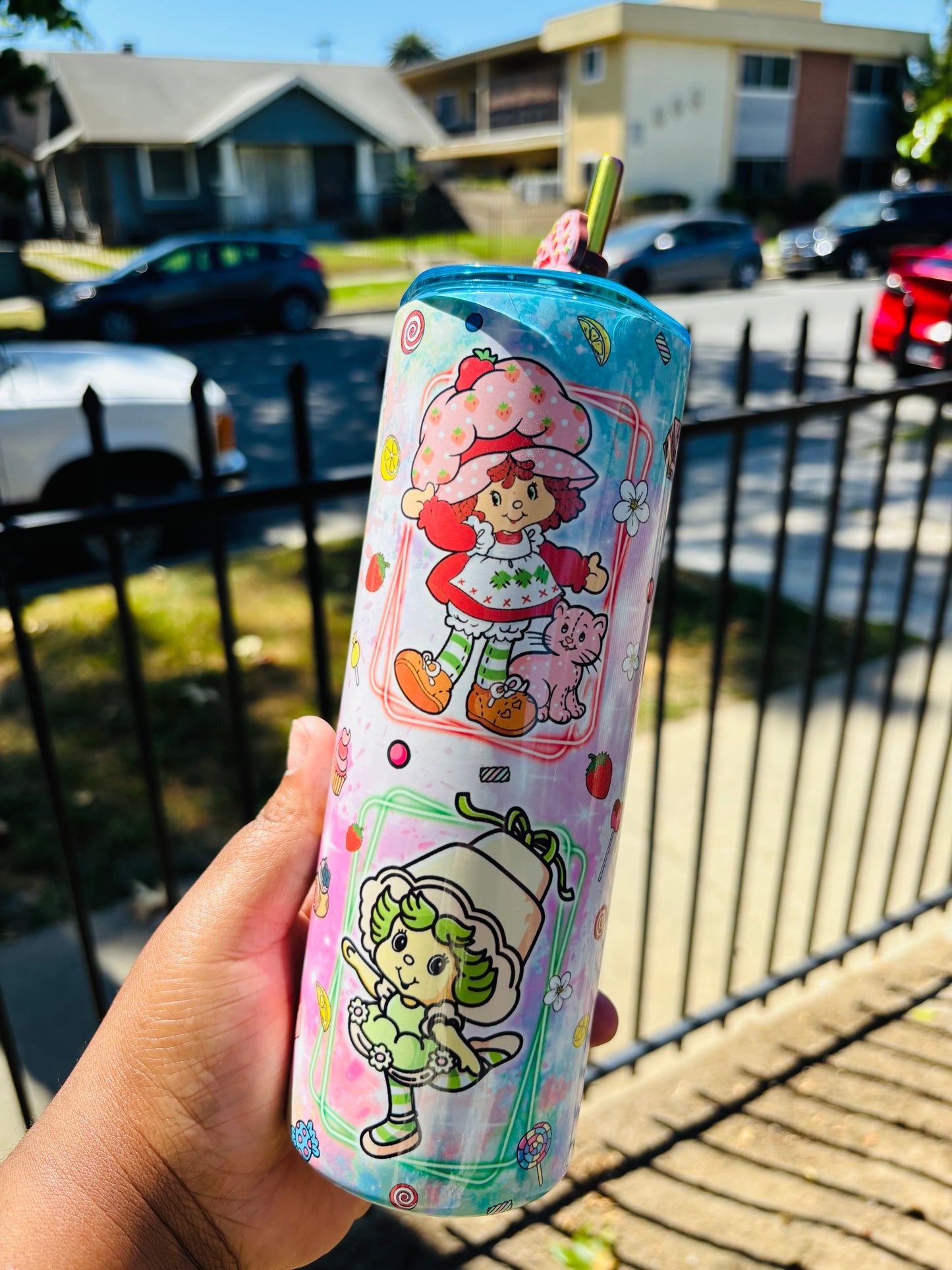 Strawberry friends w/ frames 20oz tumbler
