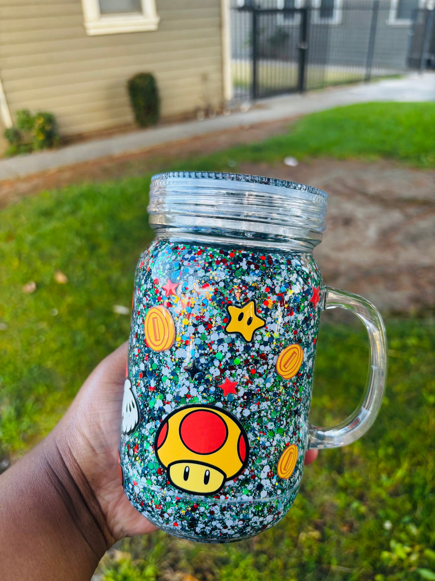 Mario 20oz snow globe mug