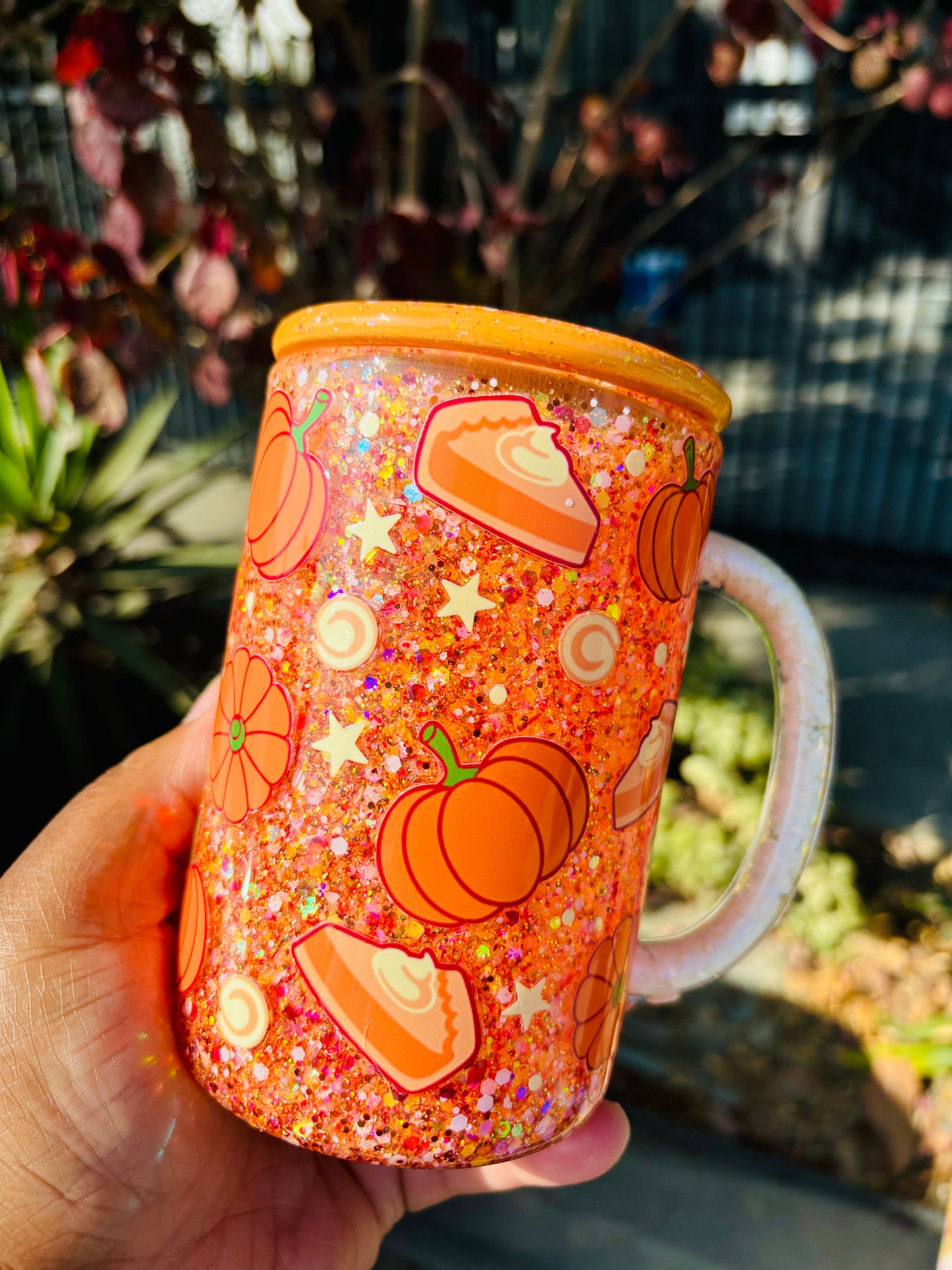 Pumpkin pies snow globe mug