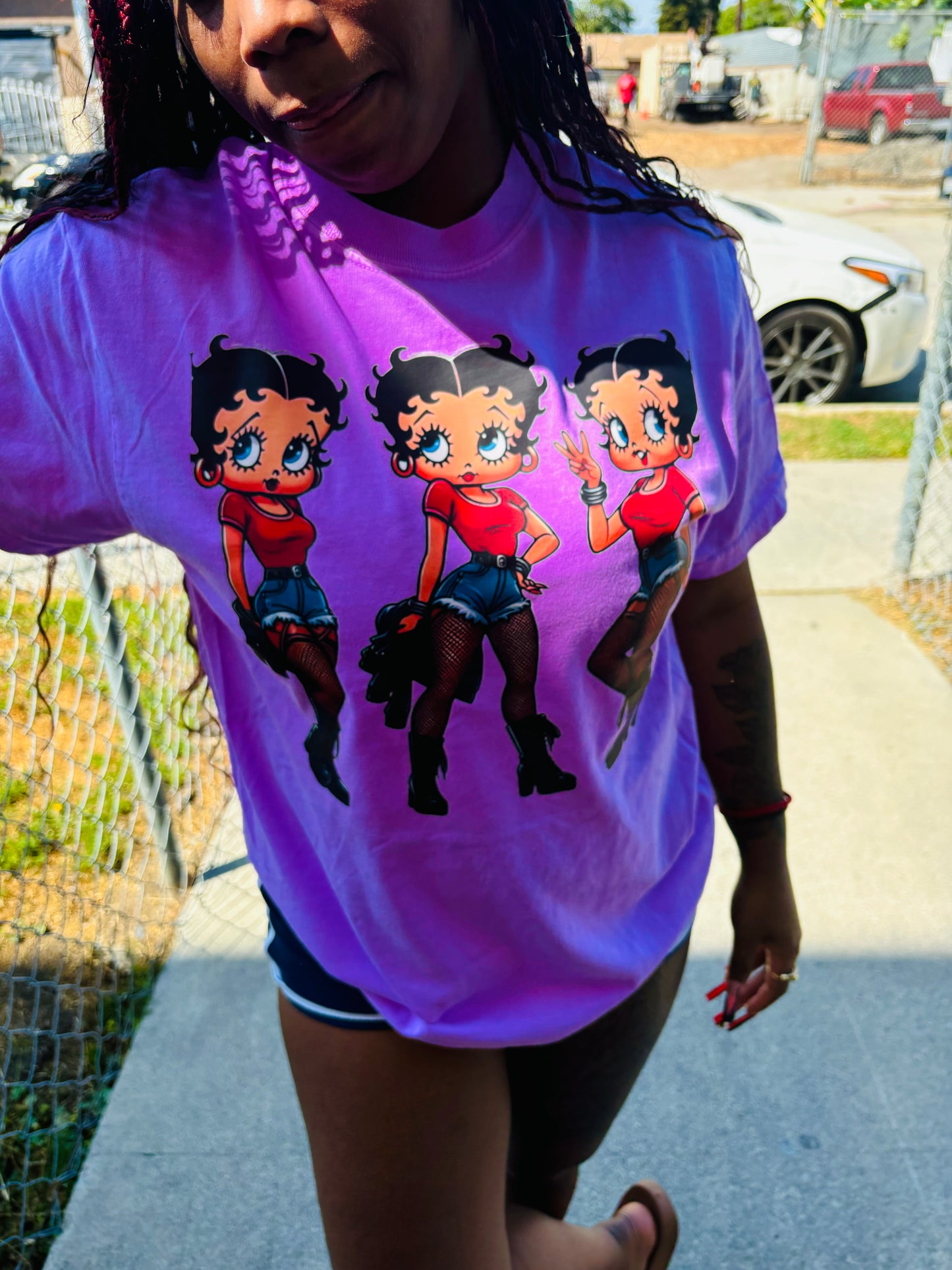 Betty tee