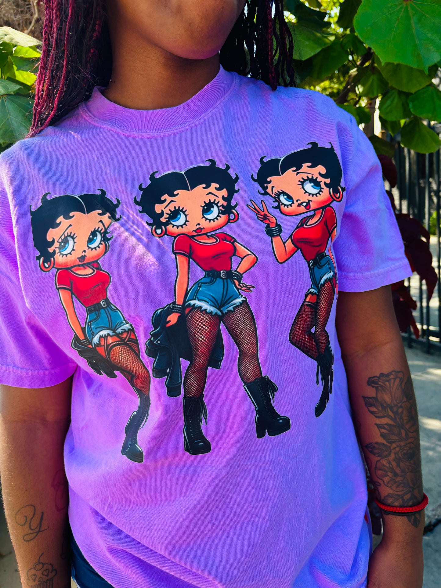 Betty tee