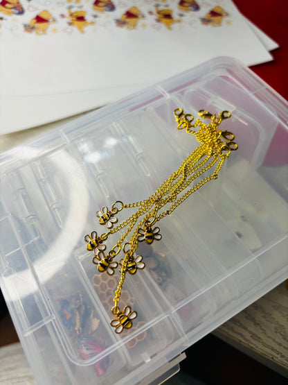 Bee 40oz handle chains