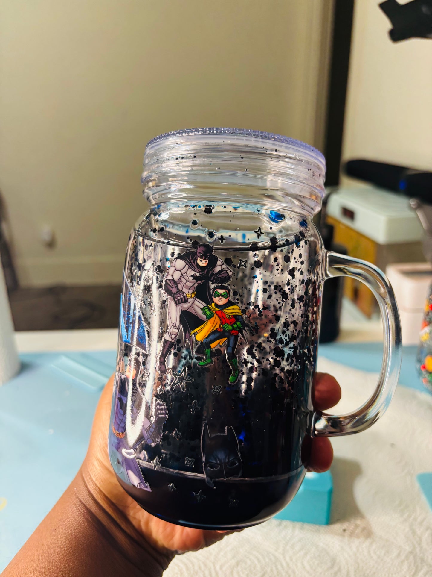 Batman 20oz snow globe mug
