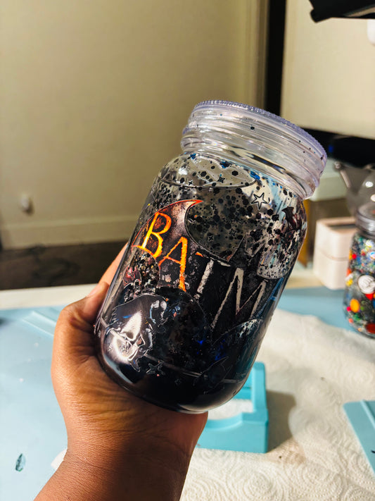Batman 20oz snow globe mug
