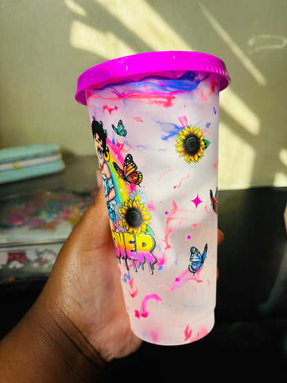 Betty color changing cup