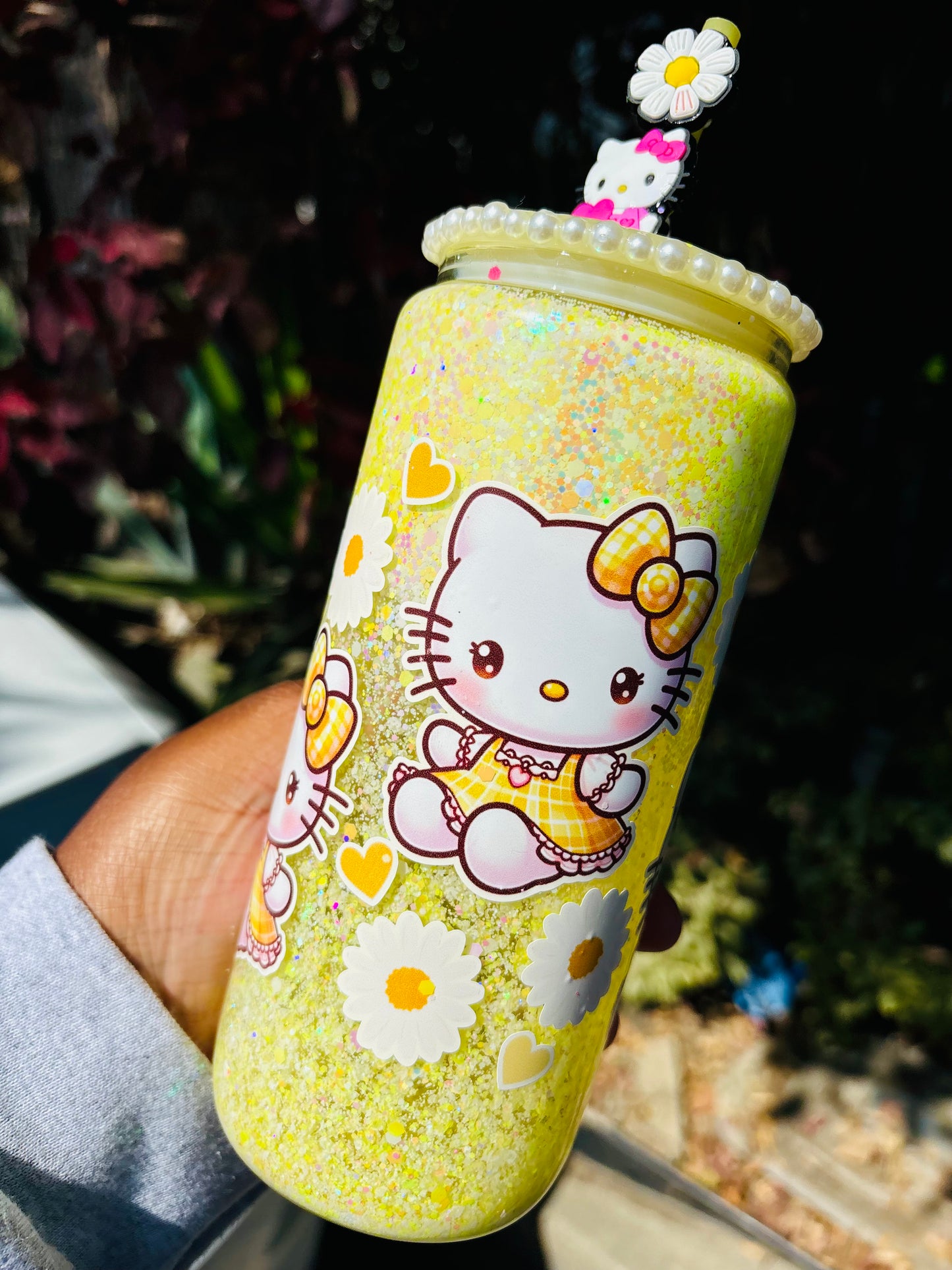 Yellow kitty snow globe cup