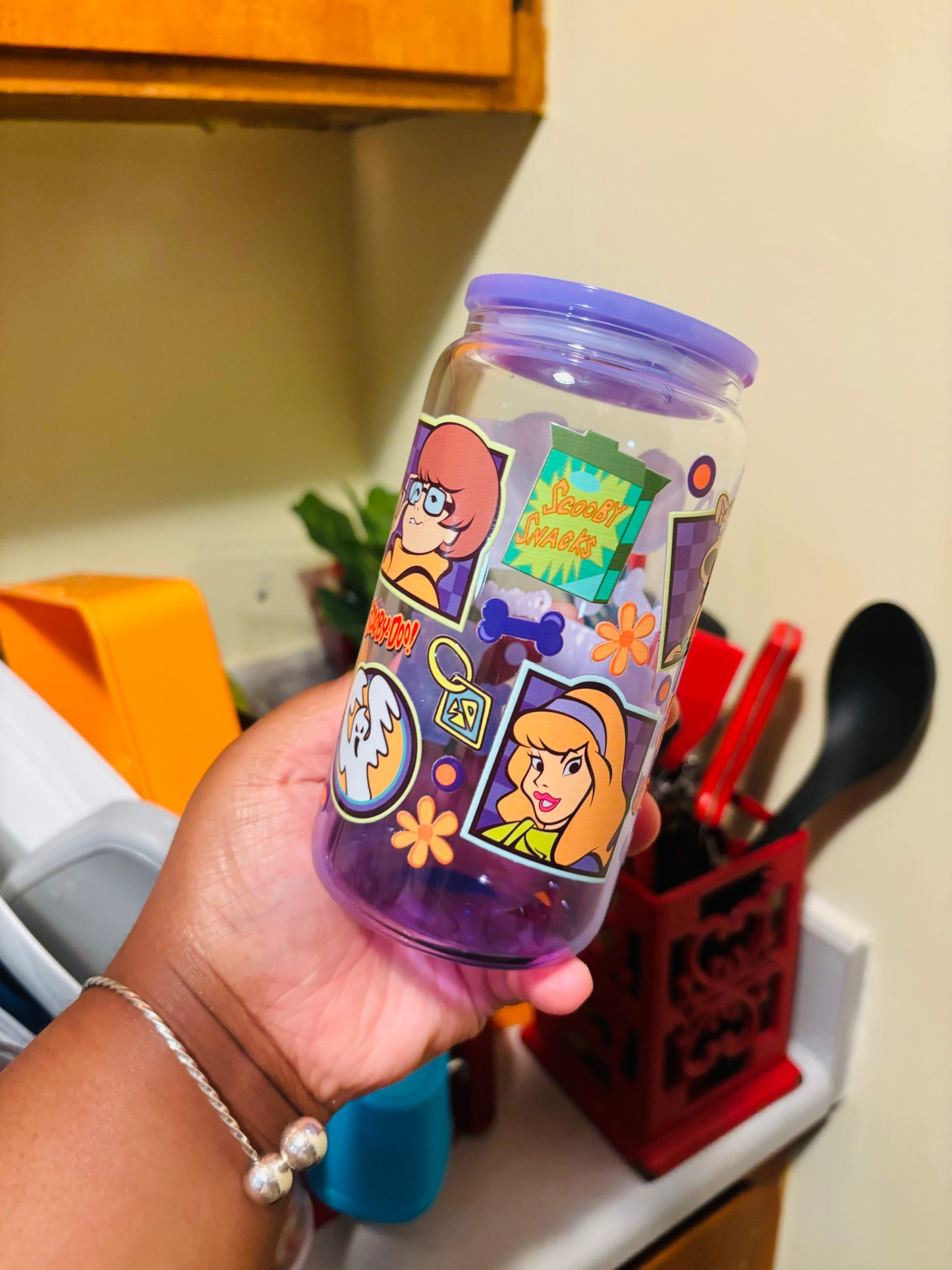 Gradient Scooby and friends cup