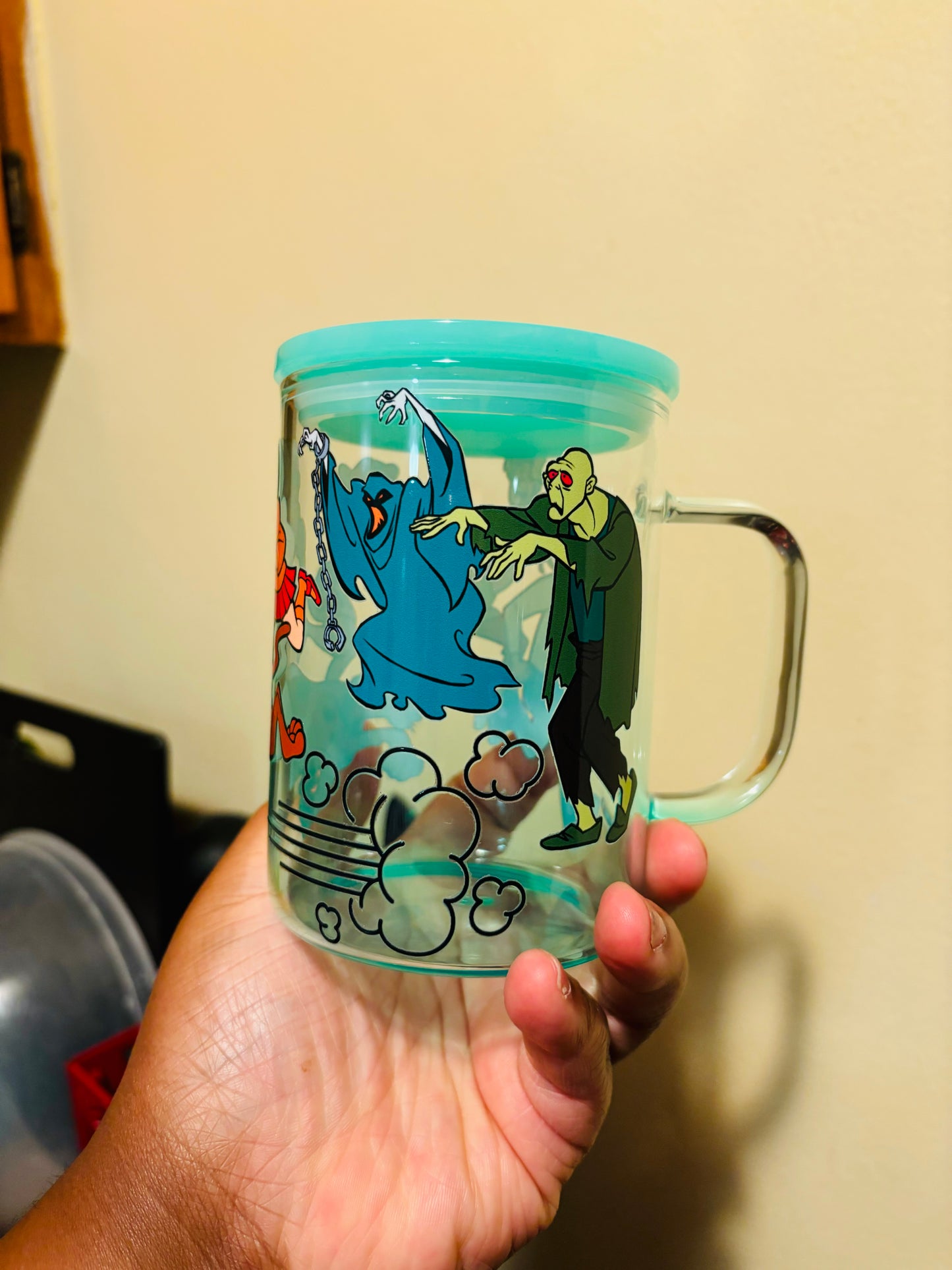 Run Scooby and friends mug