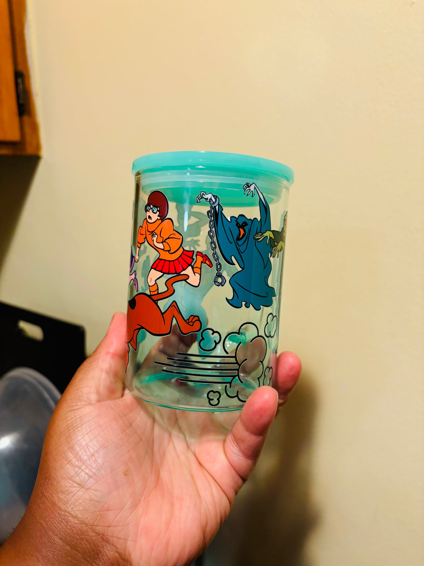 Run Scooby and friends mug